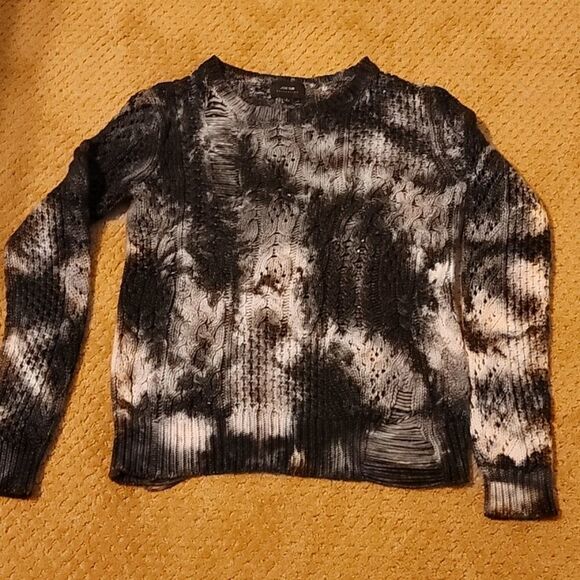 Joe's jeans camouflaged sweater size small. - Picture 2 of 7